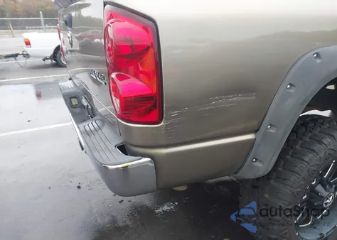 2007 Dodge Ram 1500 Slt/Trx4 Off Road/Sport из США, поврежденный, VIN 1D7HU18P17J596244